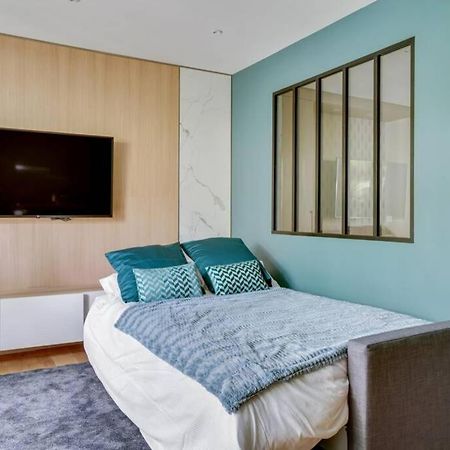 Suite Luxury Republique Париж Экстерьер фото