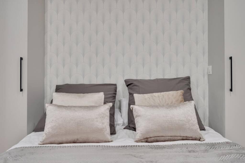 Suite Luxury Republique Париж Экстерьер фото