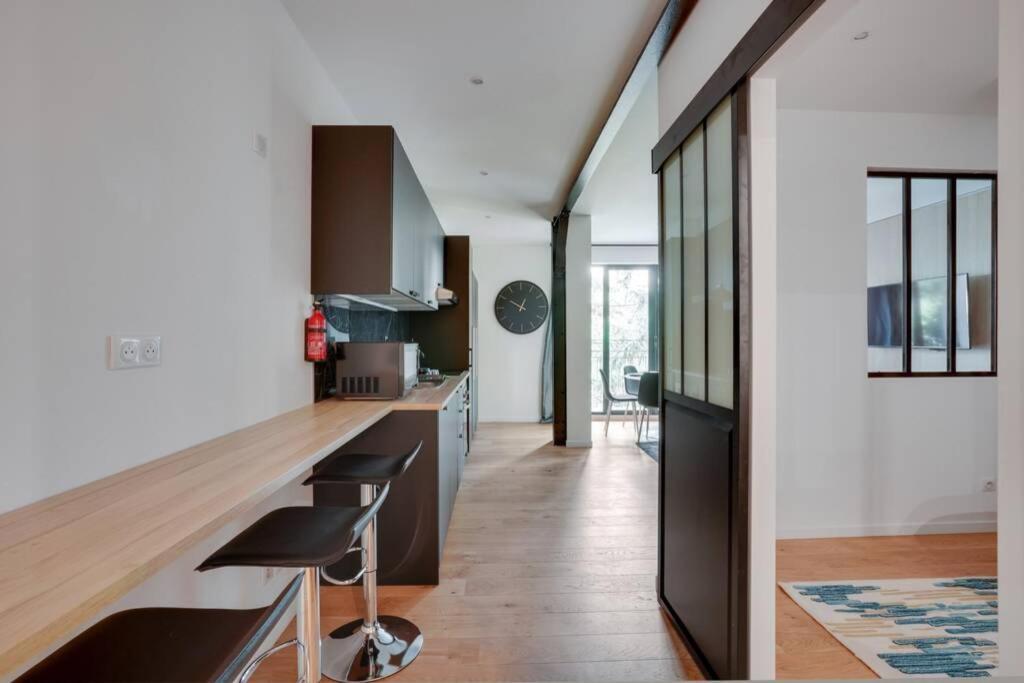 Suite Luxury Republique Париж Экстерьер фото