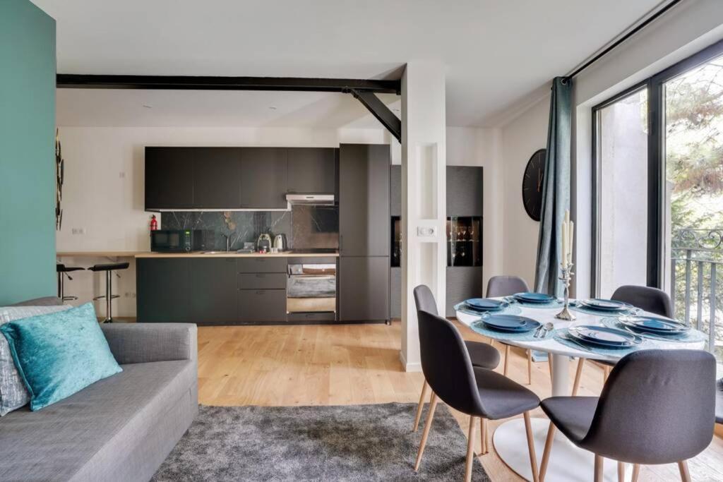 Suite Luxury Republique Париж Экстерьер фото